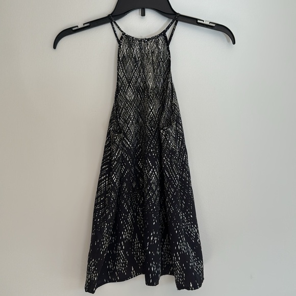 Joie 100% Silk high neck blouse size XS EUC - Picture 4 of 7